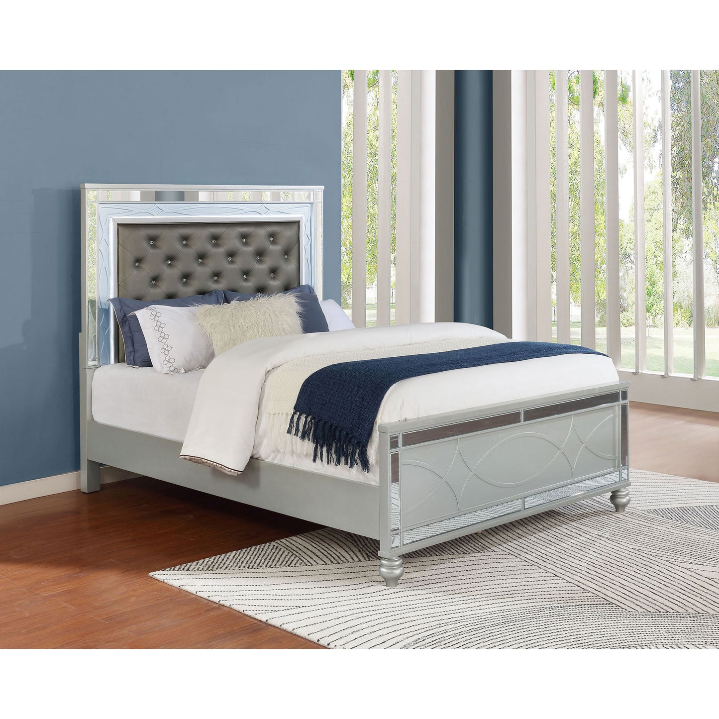 Karmen - California King Panel Bed With LED Touch Lighting - Silver