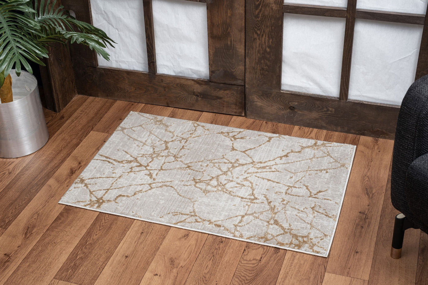 Elegance - 5'3" X 7'3" Area Rug - Gold, Polyester