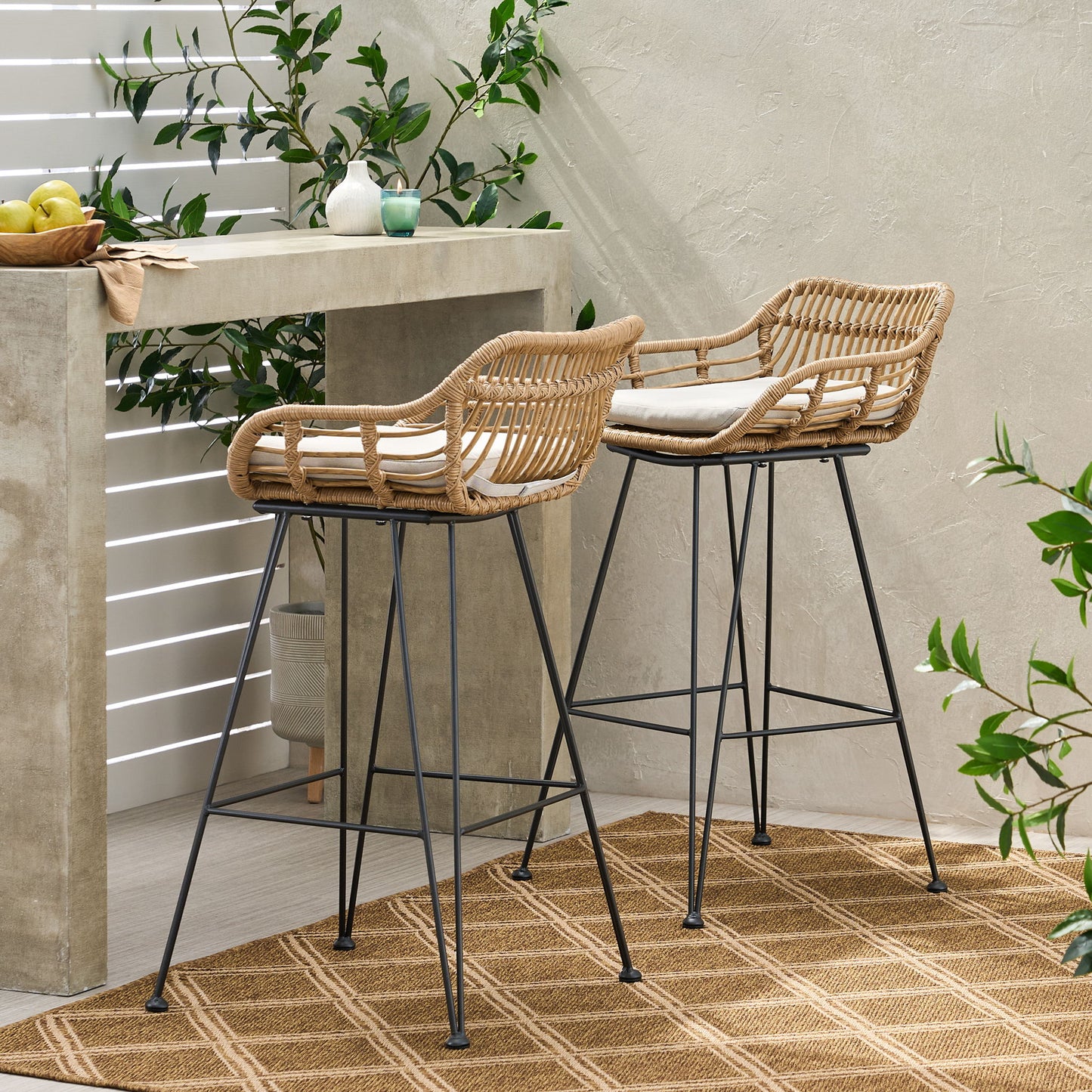 Outdoor Rattan Bar Chair With Metal Legs