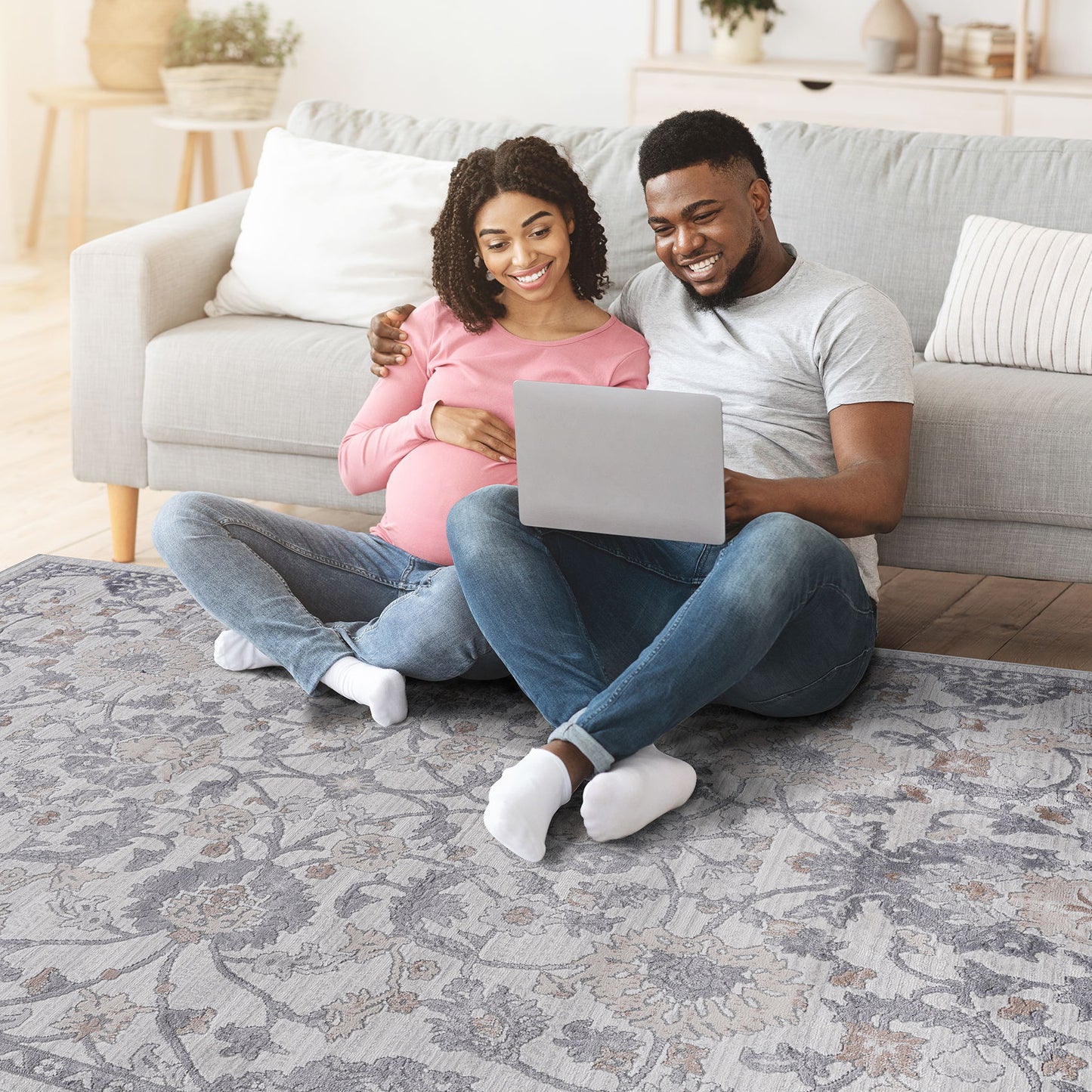 Marfi - 6' X 9' Oriental Area Rug - Sand / Ivory