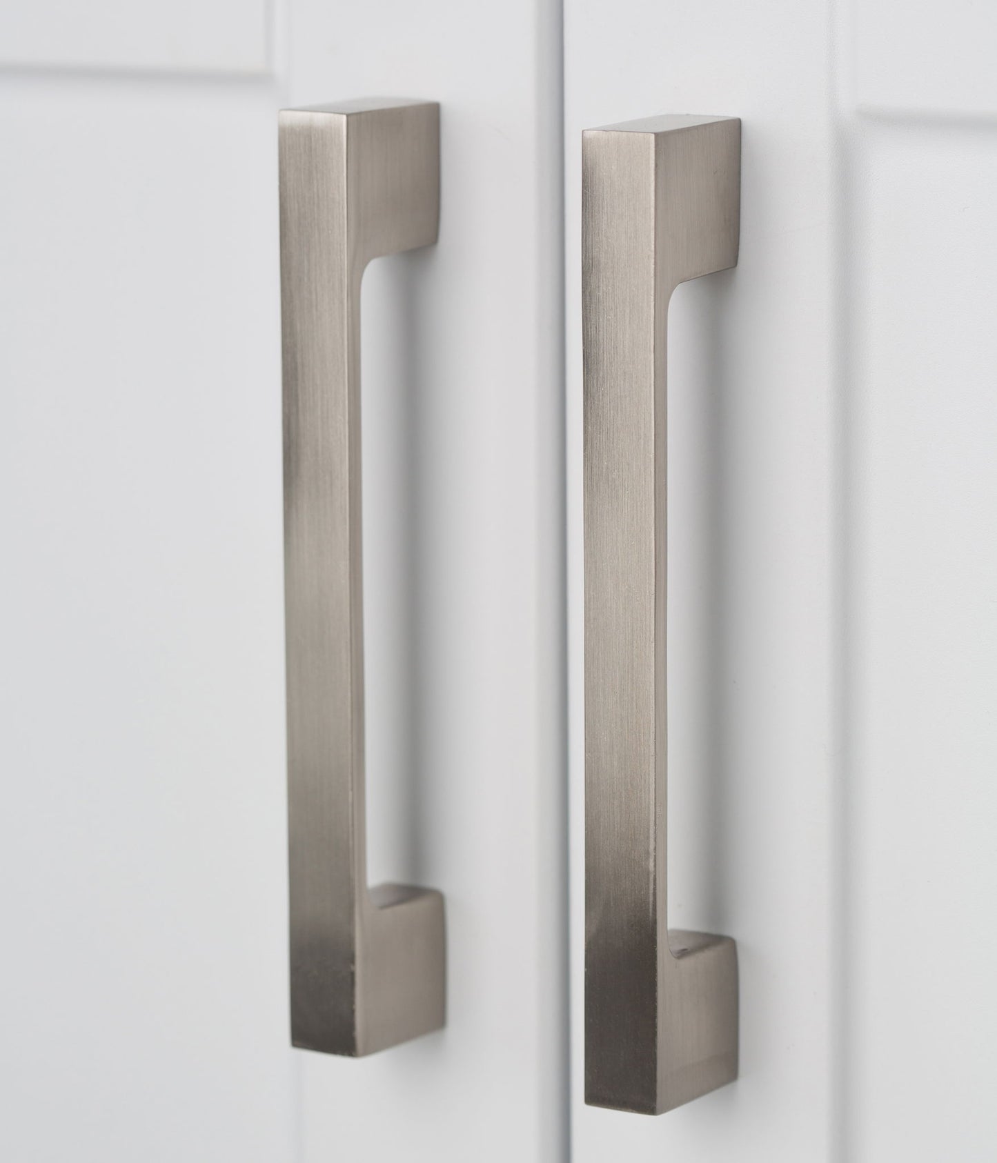 Hennessy - Deluxe Laundry Cabinet With Faucet And Stainless Steel Sink