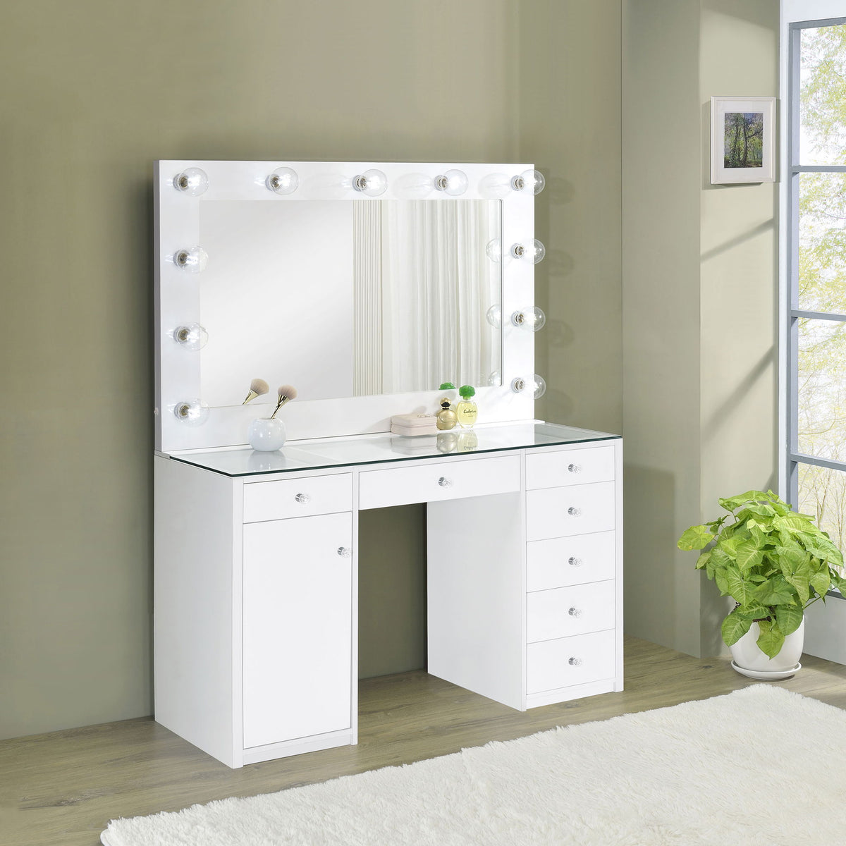 Fern - 7 Drawer Vanity Set With Mirror And Globe Lights