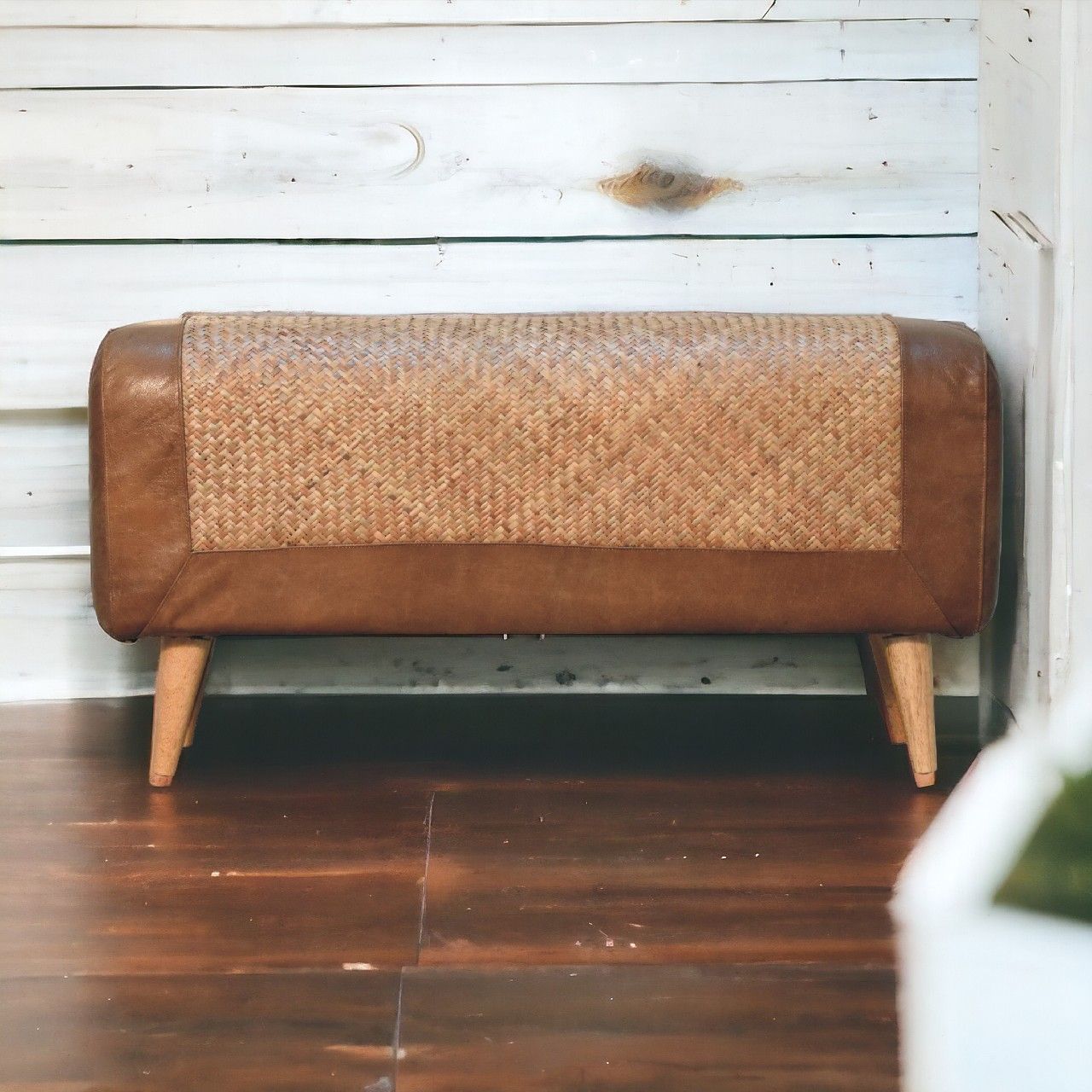Buffalo - Large Seagrass Hide Nordic Bench - Oak