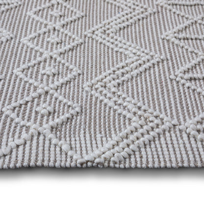 Orton - 8' X 10' Area Rug - Ivory / Taupe