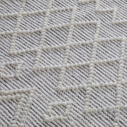 Jeffers - 8' X 10' Area Rug - Brown / Ivory