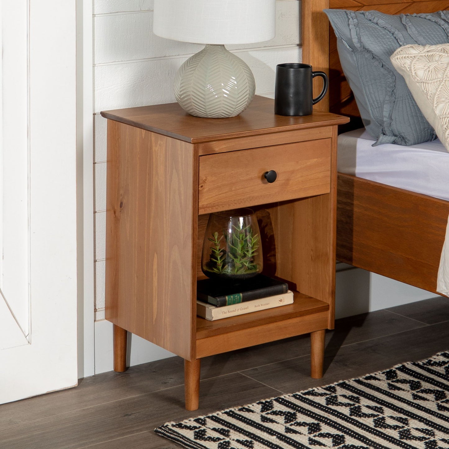Classic 1 Drawer Nightstand With Cubby